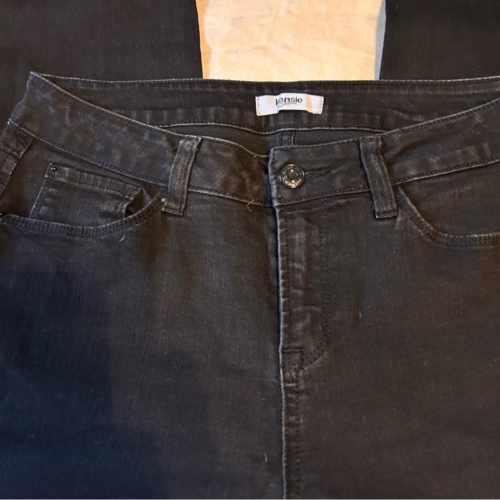 Kensie Skinny Jeans - Picture 4 of 9